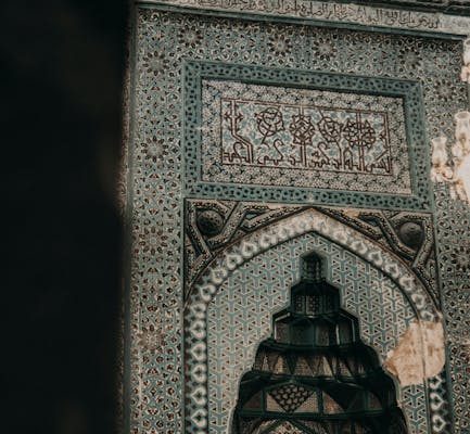 Beşir Ayvazoğlu: Hayatı ve Eserleri besir ayvazoglu